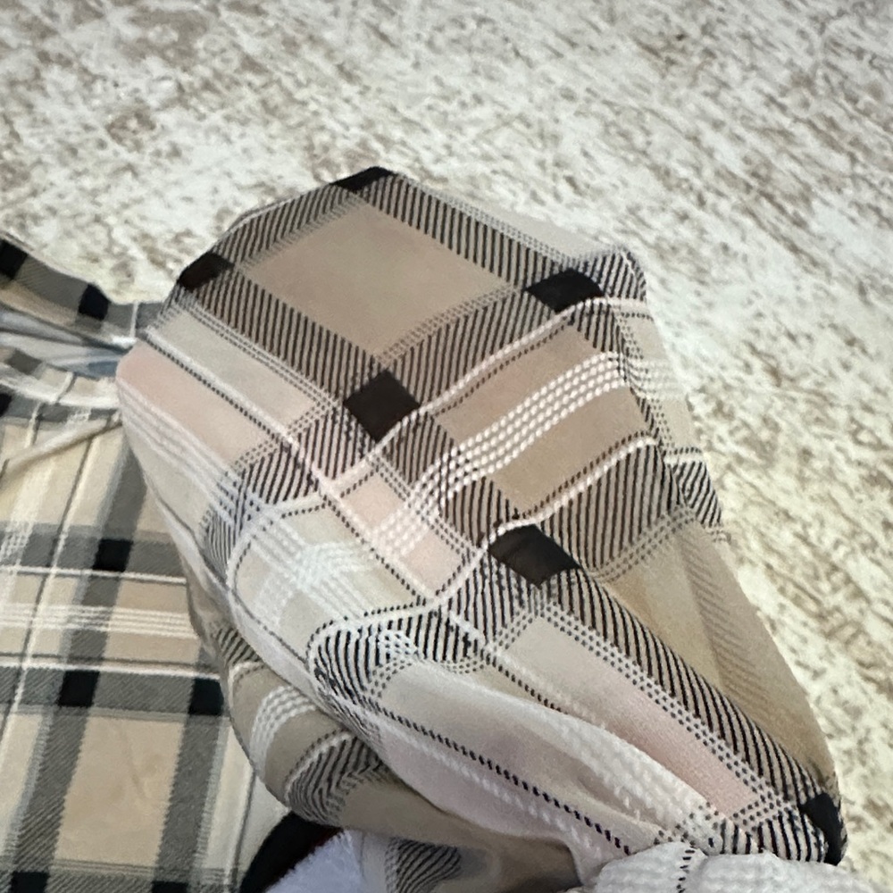 Plaid Long Sleeve Blouse - Picture 3 of 11